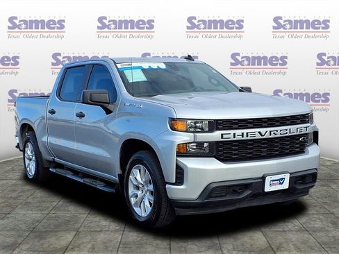 Used 2022 Chevrolet Silverado 1500 Custom w/ Safety Confidence Package image 1