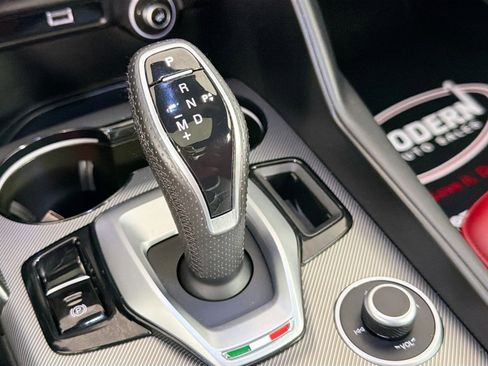 Used 2023 Alfa Romeo Giulia Veloce AWD/4WD image 33