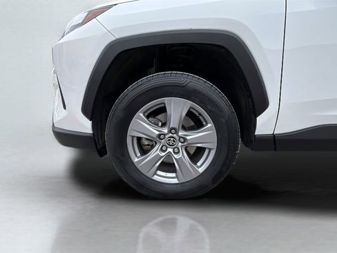 Used 2022 Toyota RAV4 XLE w/ Carpet Mat Package (TMS) image 19