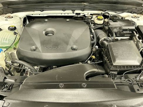 Used 2022 Volvo XC40 T5 Inscription w/ Advanced Package image 24