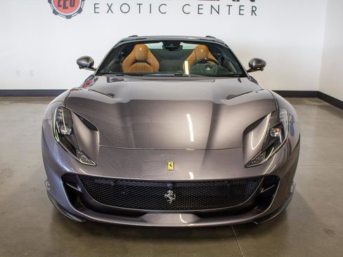 Used 2021 Ferrari 812 GTS image 31