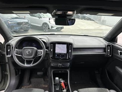 Used 2023 Volvo XC40 Recharge Plus w/ Protection Package Premier AWD/4WD image 3
