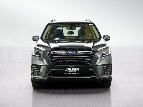 Used 2023 Subaru Forester Limited AWD/4WD image 8