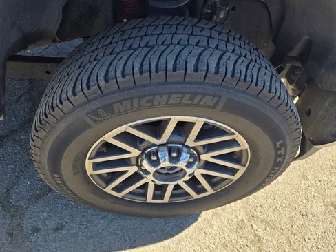 Used 2017 Ford F250 Lariat w/ Lariat Ultimate Package image 33