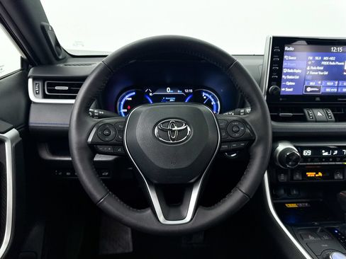 Used 2022 Toyota RAV4 XSE AWD/4WD image 4