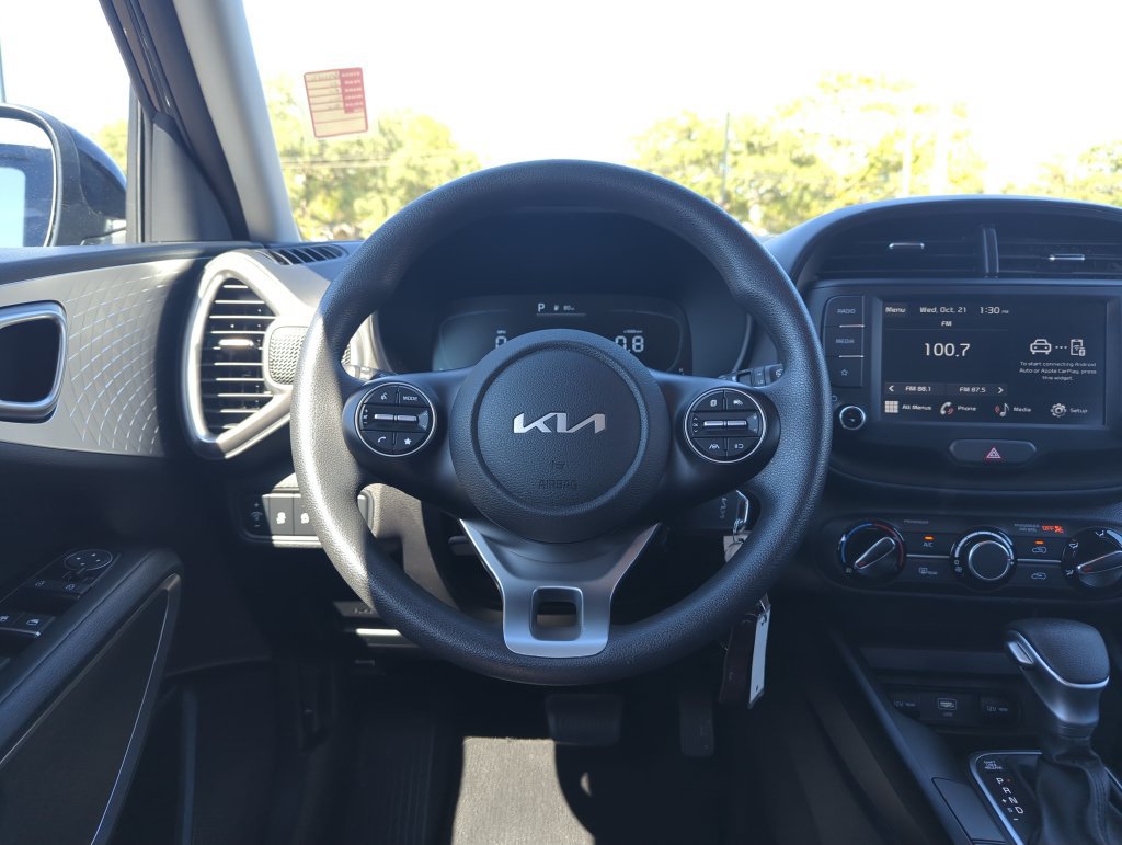 Used 2025 Kia Soul LX FWD image 19