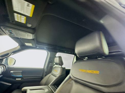 Used 2025 Ford Expedition Tremor image 26