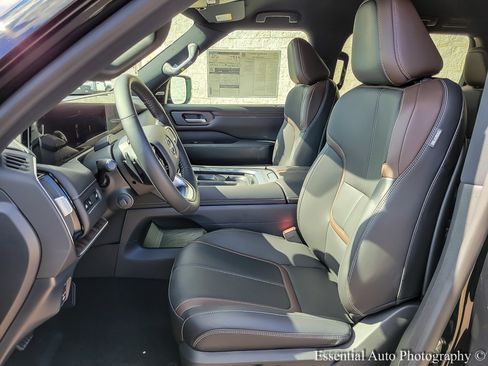 New 2026 Nissan Armada SL w/ Captain's Chari Seat Package image 8