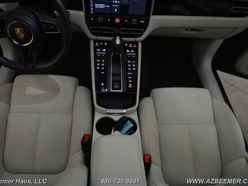 Used 2023 Porsche Macan image 18