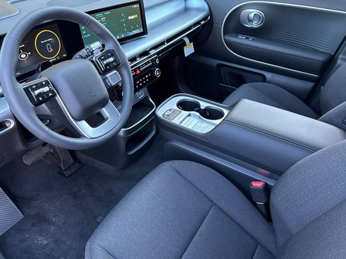 New 2026 Hyundai Ioniq 9 SE image 10