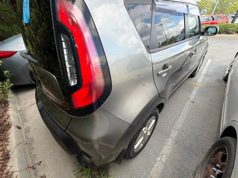 Used 2016 Kia Soul FWD image 8