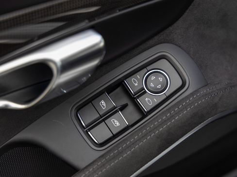 Certified 2024 Porsche 718 Cayman GT4 image 23