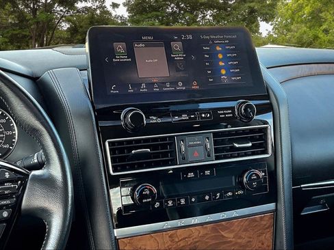 Used 2021 Nissan Armada SL w/ Captain's Chairs Package image 9