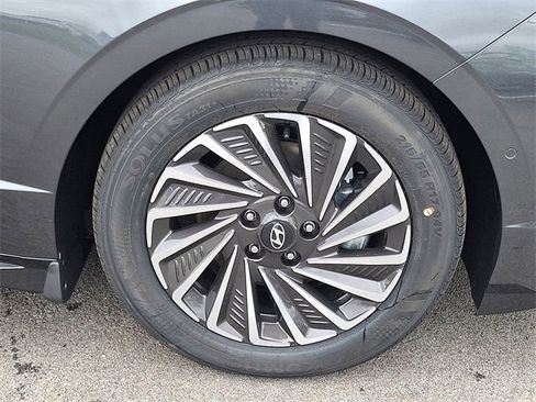 New 2026 Hyundai Sonata Limited image 8