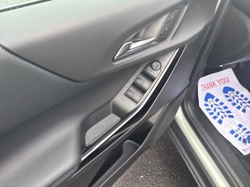 Used 2025 Chevrolet Equinox LT image 13