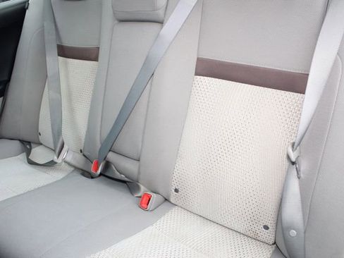 Used 2012 Toyota Camry LE image 20