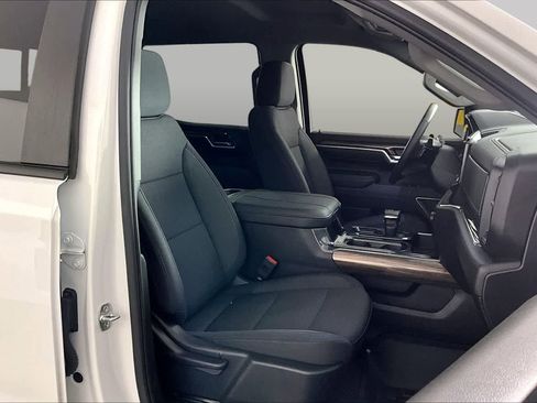 Certified 2025 Chevrolet Silverado 1500 LT w/ Safety Package RWD image 9