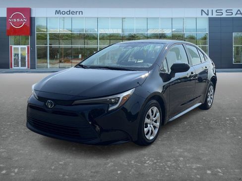 Used 2024 Toyota Corolla LE FWD image 1