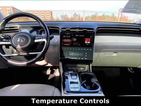 Used 2024 Hyundai Tucson Limited image 16