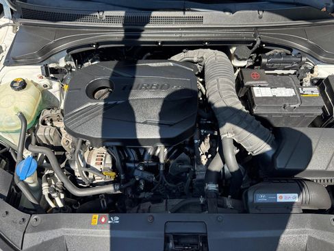 Used 2019 Hyundai Veloster Turbo FWD image 6