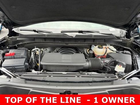 Certified 2025 Chevrolet Suburban High Country AWD/4WD image 11