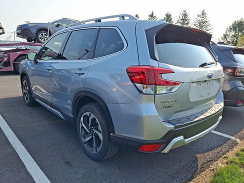 Used 2023 Subaru Forester Touring w/ Popular Package #2 AWD/4WD image 5