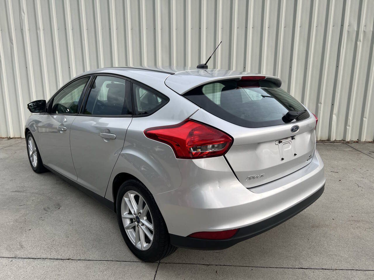 Used 2016 Ford Focus SE FWD image 5