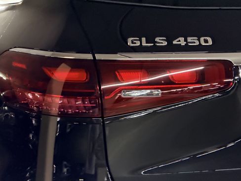 New 2026 Mercedes-Benz GLS 450 4MATIC image 26