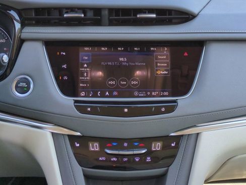 Used 2021 Cadillac XT5 Premium Luxury image 16
