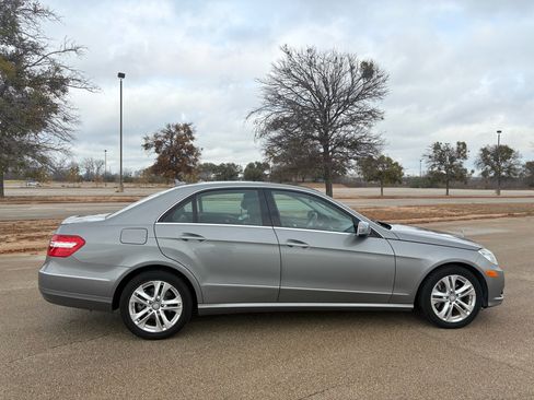 Used 2011 Mercedes-Benz E 350 Sedan image 59