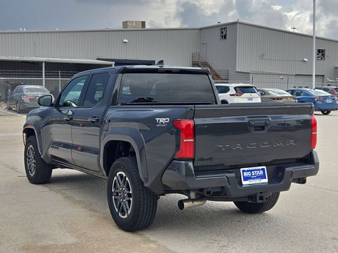 Used 2025 Toyota Tacoma TRD Sport AWD/4WD image 6