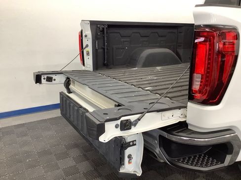Used 2019 GMC Sierra 1500 SLT w/ SLT Premium Plus Package AWD/4WD image 27