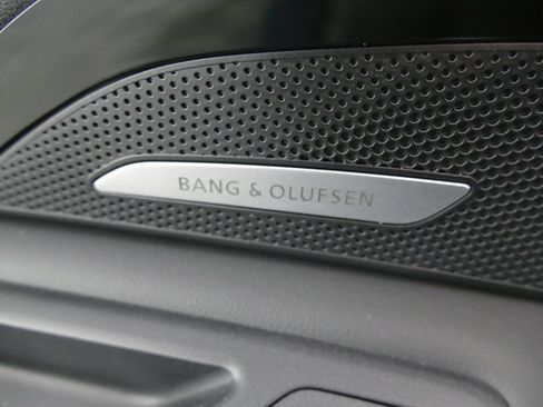 New 2025 Audi Q5 Premium Plus image 12