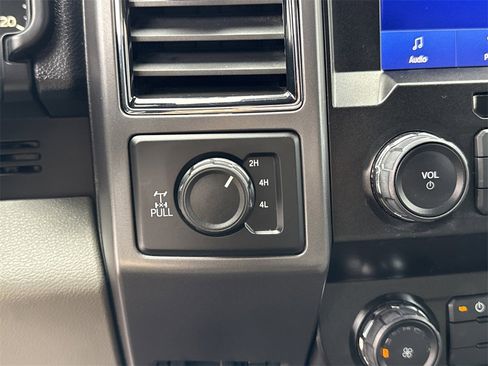 Used 2020 Ford F150 XLT image 30