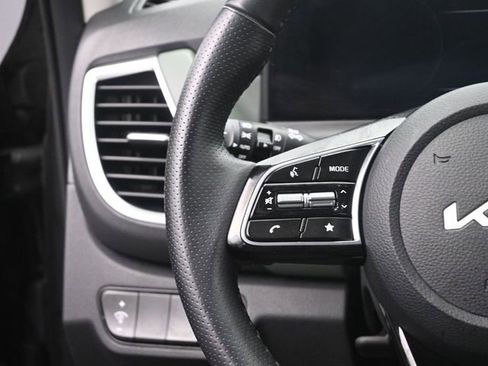 Used 2025 Kia Seltos SX w/ SX Sunroof Package image 30