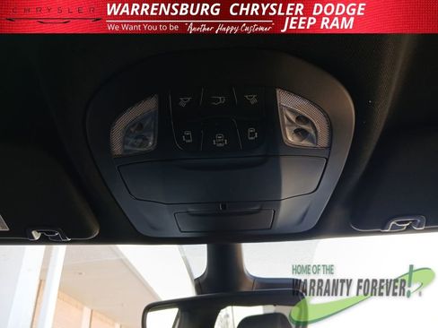 New 2026 Chrysler Pacifica Select image 32