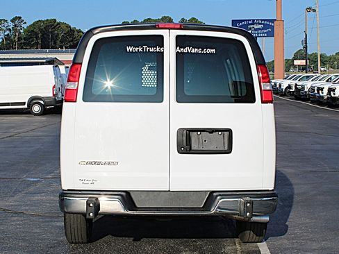 Used 2024 Chevrolet Express 2500 w/ Driver Convenience Package RWD image 14