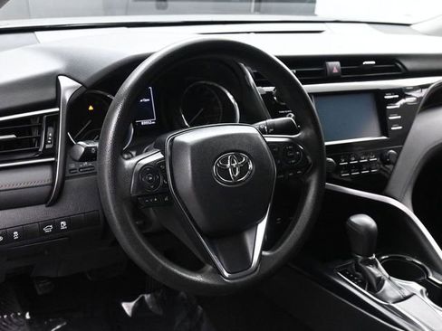 Used 2019 Toyota Camry LE image 24
