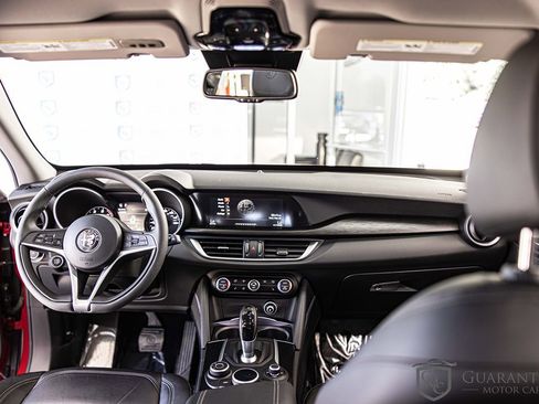 Used 2019 Alfa Romeo Stelvio AWD image 35