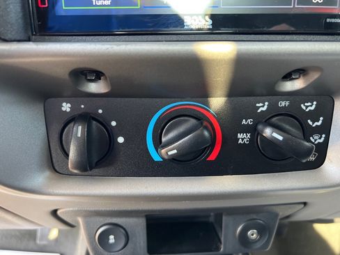 Used 2011 Ford Ranger XLT RWD image 11