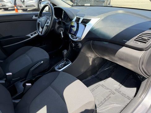 Used 2013 Hyundai Accent GS FWD image 12