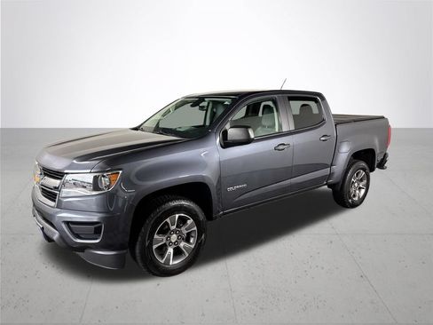Used 2017 Chevrolet Colorado W/T w/ WT Convenience Package RWD image 2