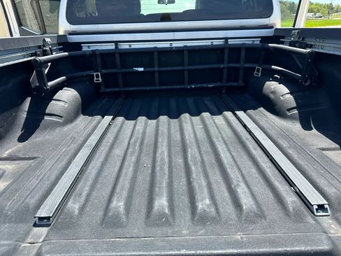 Used 2010 Nissan Frontier SE AWD/4WD image 14