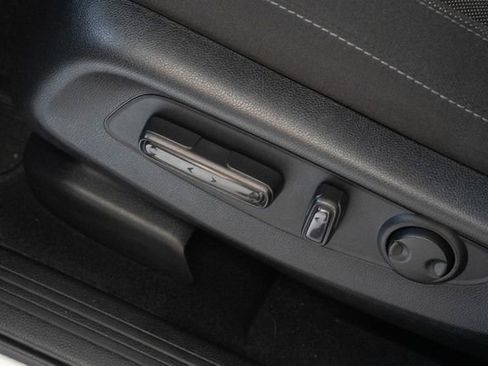 Used 2025 Honda CR-V EX image 14