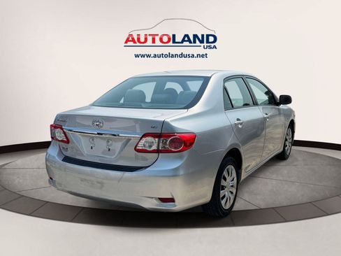 Used 2012 Toyota Corolla LE FWD image 3