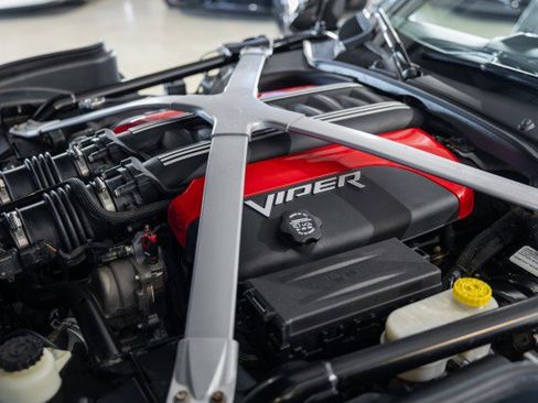 Used 2013 SRT Viper GTS w/ GTS Laguna Interior Pkg image 30