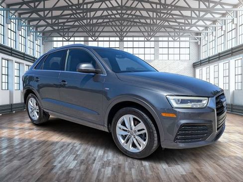 Used 2018 Audi Q3 2.0T Premium Plus w/ Premium Plus Package FWD image 34