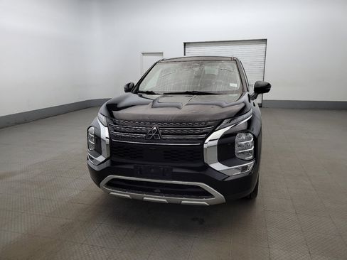 Used 2022 Mitsubishi Outlander SE image 15