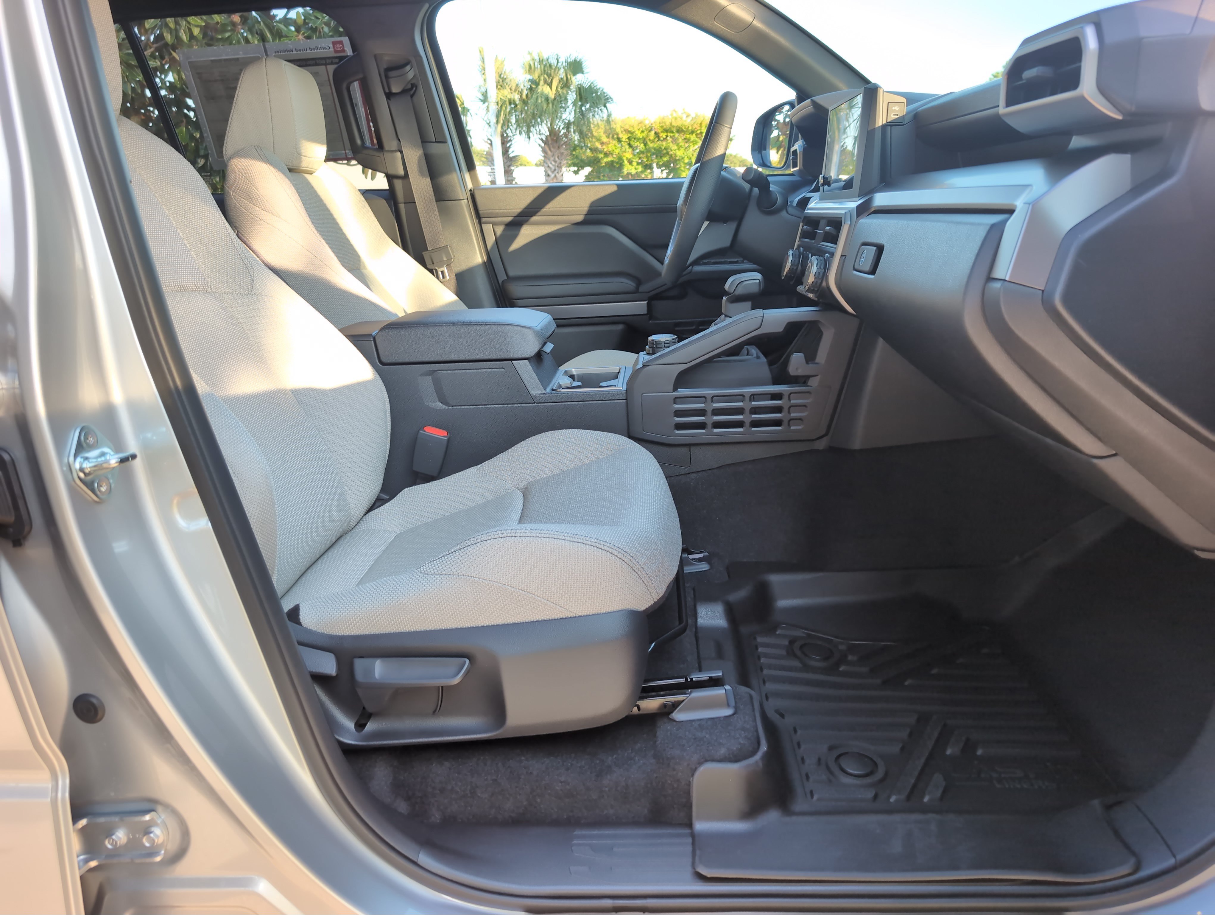 Certified 2026 Toyota 4Runner SR5 AWD/4WD image 32