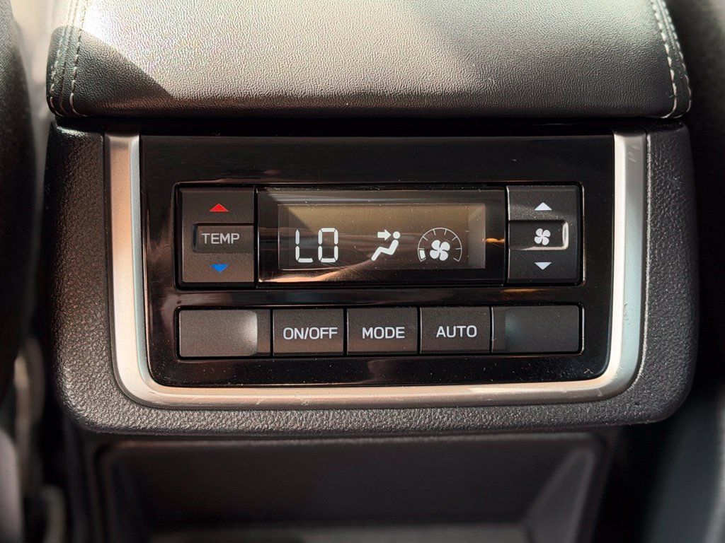 Used 2019 Subaru Ascent Premium AWD/4WD image 11